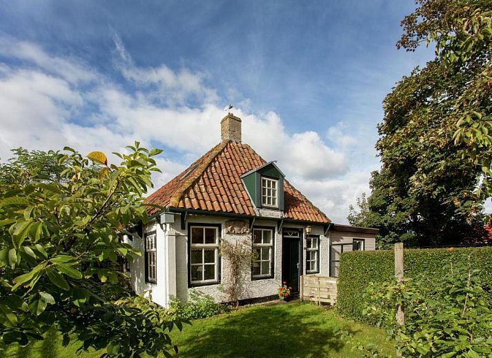 Verblijf 040409 • Vakantiewoning Ameland • Fairytale Cottage in Nes Friesland with garden and terrace 