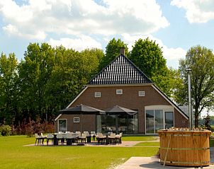 Verblijf 183220 • Vakantiewoning Noord Drenthe • Luxe 30-persoonsgroepsaccommodatie met hottub in het 