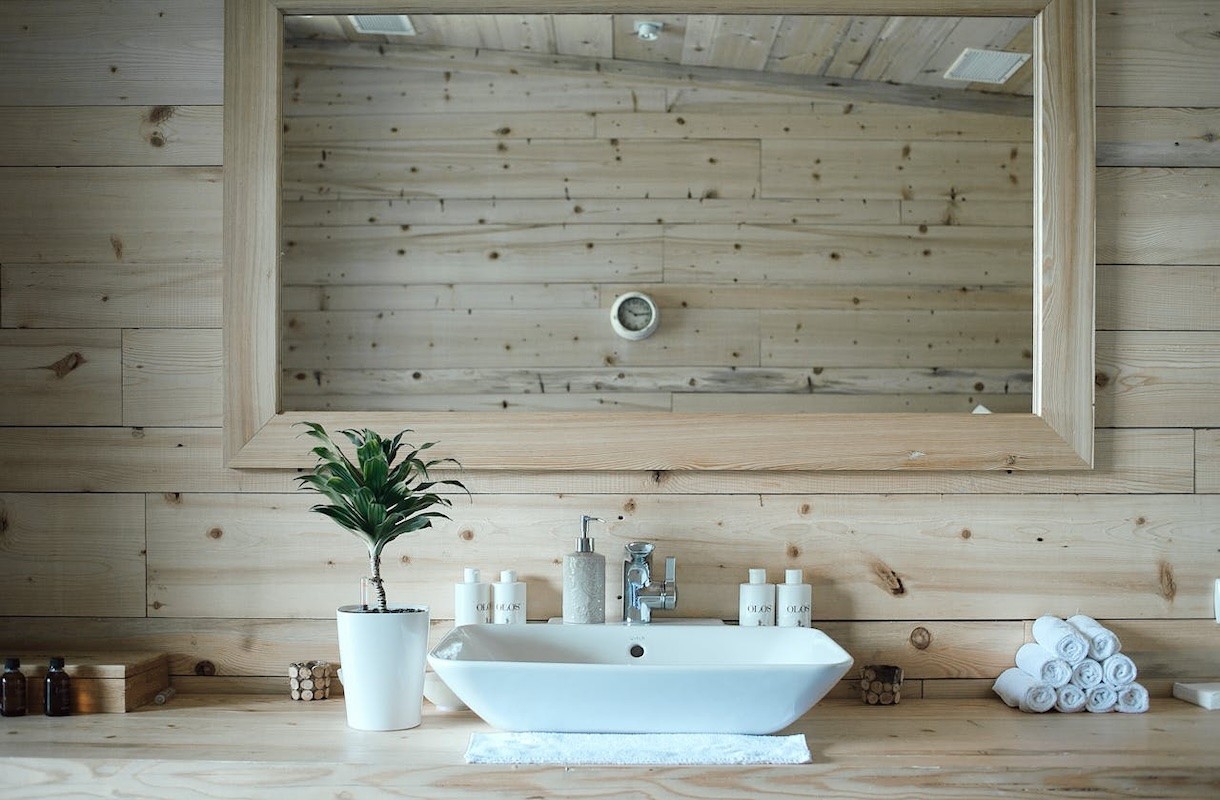Hoe maak je de badkamer van je vakantiehuis aantrekkelijker voor gasten?