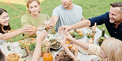 Met 12 personen op vakantie: welke accommodatie past daarbij?