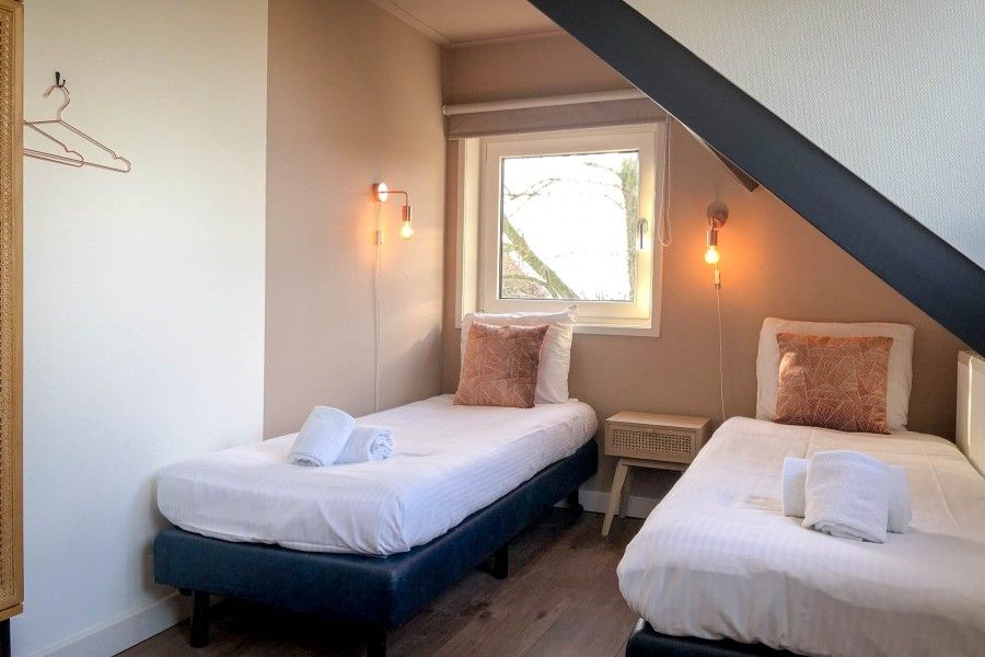 Unterkunft 01011032 - Ferienhaus Texel - Unieke 10 pers. Farm Lodge De Vuurtoren op 'Hoeve Vianen' 