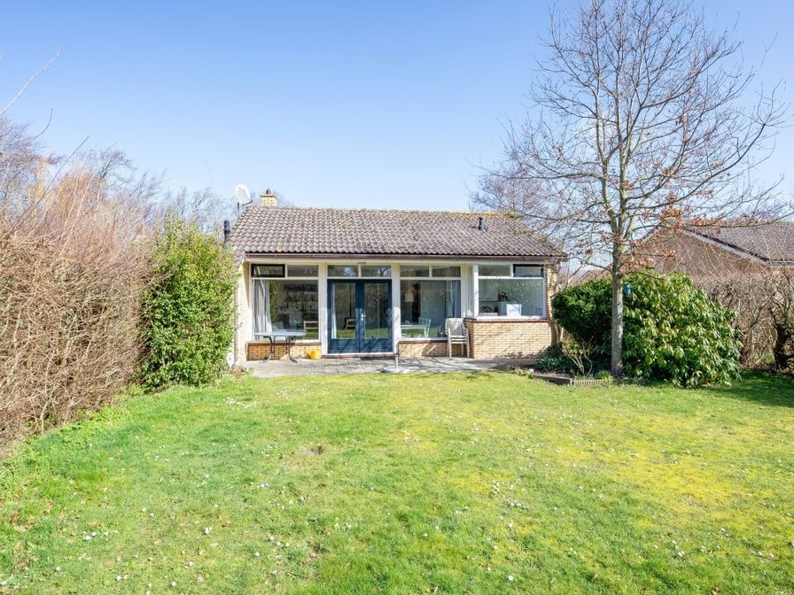 Vakantiehuis Slufterhoek 088 in De Cocksdorp, Texel met zonnige tuin en terras.