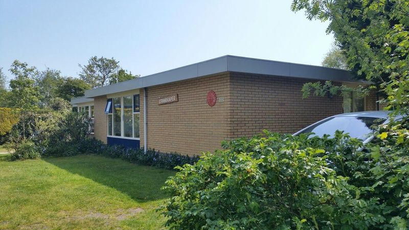 Bungalow Tamarisk 212, Texel in einer gruenen und ruhigen Gegend in De Cocksdorp.