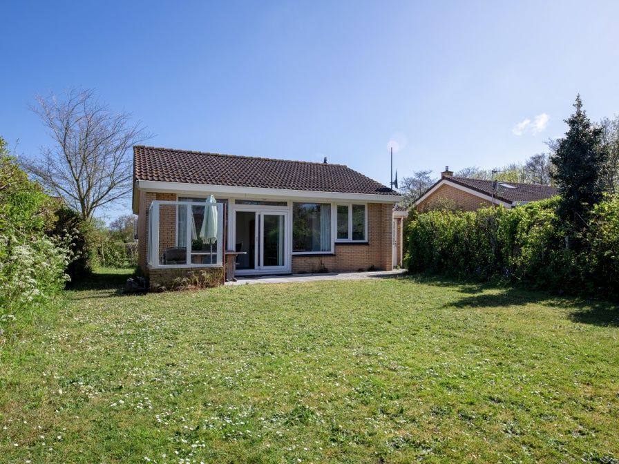 Ferienhaus Slufterhoek 078 in De Cocksdorp, Texel mit grossem Garten und Terrasse.