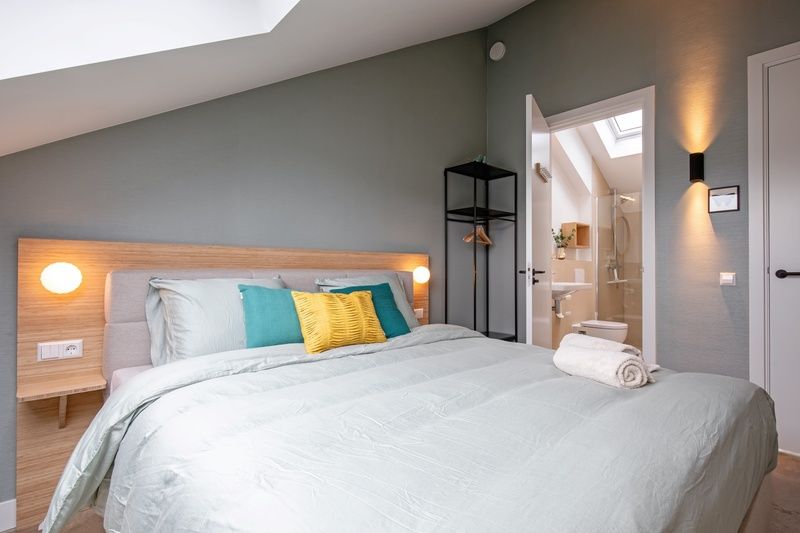 Tweede slaapkamer in Vakantiehuis Het Rif, De Cocksdorp, Texel. Gezellig en licht voor een goede nachtrust op de Waddeneilanden.