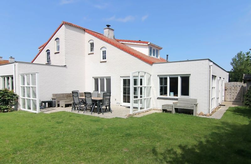 Ferienhaus D 671 in De Cocksdorp, Texel mit grossem Garten und sonniger Terrasse, ideal fuer einen erholsamen Aufenthalt auf den Watteninseln.