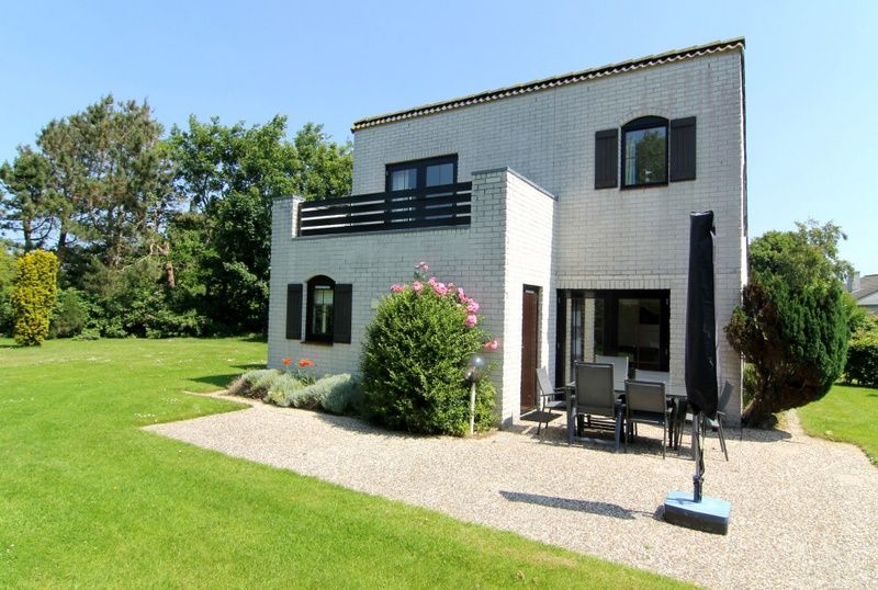 Ferienhaus F 775 in De Cocksdorp, Texel, mit sonniger Terrasse und gruenem Garten, ideal fuer einen entspannten Aufenthalt auf den Watteninseln.