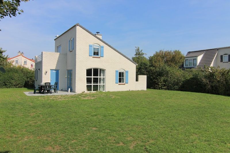 Ferienhaus F 675 in De Cocksdorp auf Texel, Watteninseln, mit grossem Garten und Terrasse, ideal fuer einen entspannten Aufenthalt in der Natur.