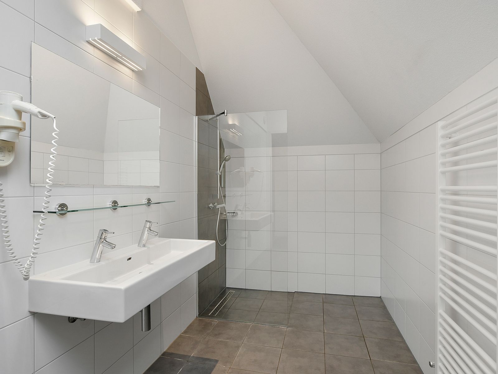 Guest house 010169 - Bungalow Texel - Sluftervallei | 24-persoons bungalow - Breed toegankelijk | 