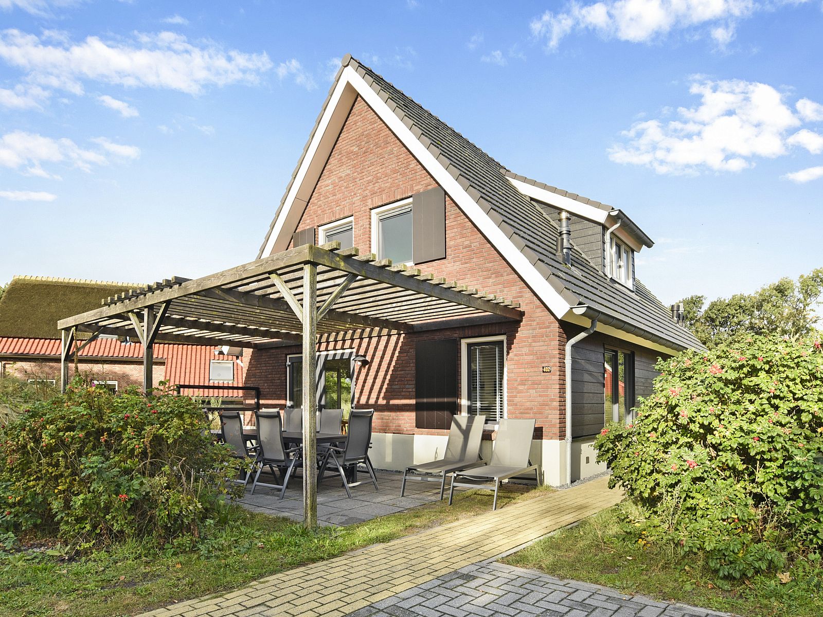 Guest house 010171 - Bungalow Texel - Sluftervallei | 10-persoons bungalow - Extra toegankelijk | 
