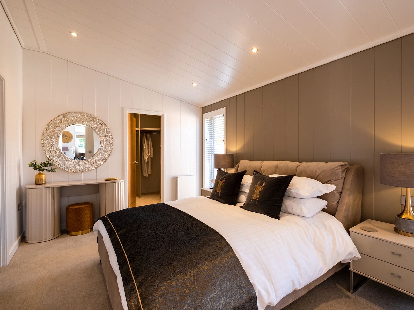 Kuecheneinrichtung auf dem Campingplatz Sluftervallei Comfort Stellplatz C2, De Cocksdorp Texel mit modernen Annehmlichkeiten.