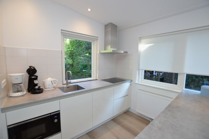 Stilvolle Kueche im Ferienhaus Boodtlaan 7 / Dennenheuvel, De Koog, Texel.