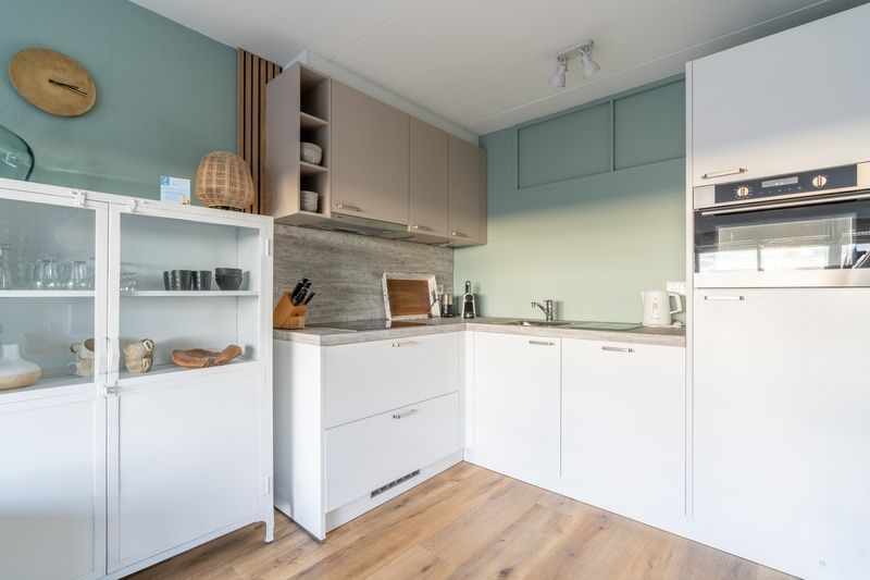 Volledig uitgeruste keuken in Appartement Juliana 140 Eiland en Zeezicht, De Koog, Texel voor een comfortabele vakantie.