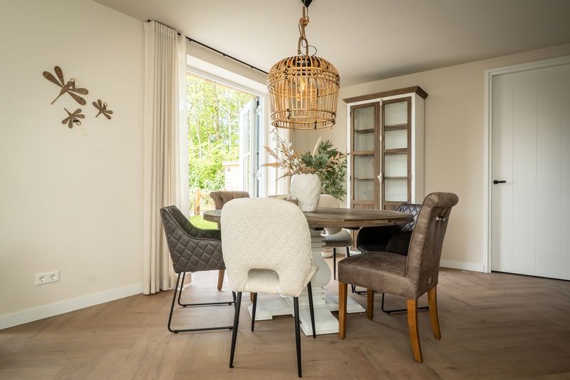 Essecke in Villa 25b, modern eingerichtetes Ferienhaus in De Koog, Texel auf den Watteninseln.