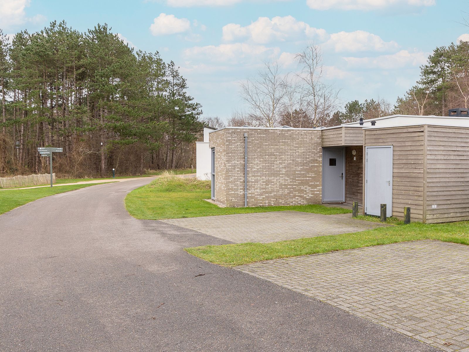 Freistehendes Haus in De Koog auf Texel, umgeben von Natur, ideales Ferienhaus auf den Watteninseln fr Ruhe und Entspannung.