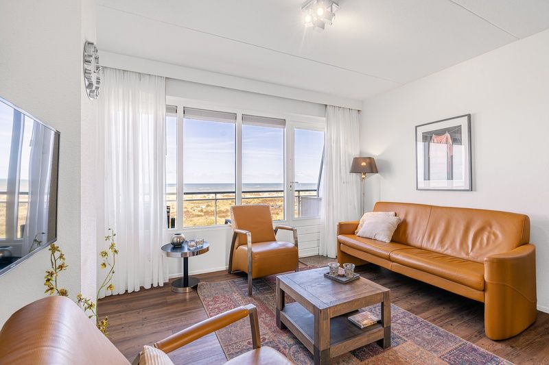 Luxe woonkamer met comfortabele zithoek in Appartement Juliana 154 Zeezicht, De Koog, Texel.