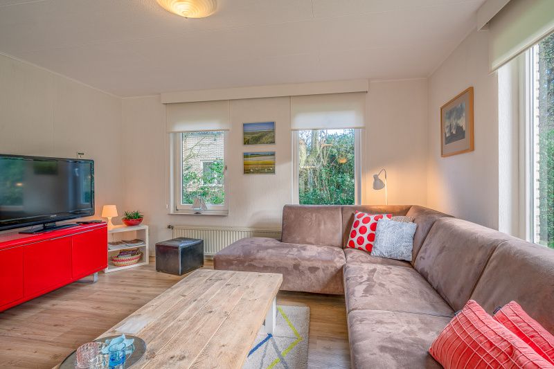 Gemuetliche Sitzecke im Ferienhaus Kamperfoelie 29 in De Koog Texel zum Entspannen.