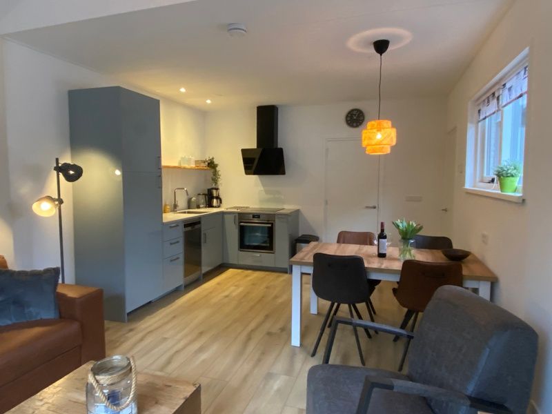 Moderne Kueche im Ferienhaus Jutter, De Koog, Texel, komplett ausgestattet.