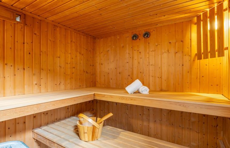 Sauna in Huisje in De Koog, Texel, voor ontspanning na een dag op de Waddeneilanden.