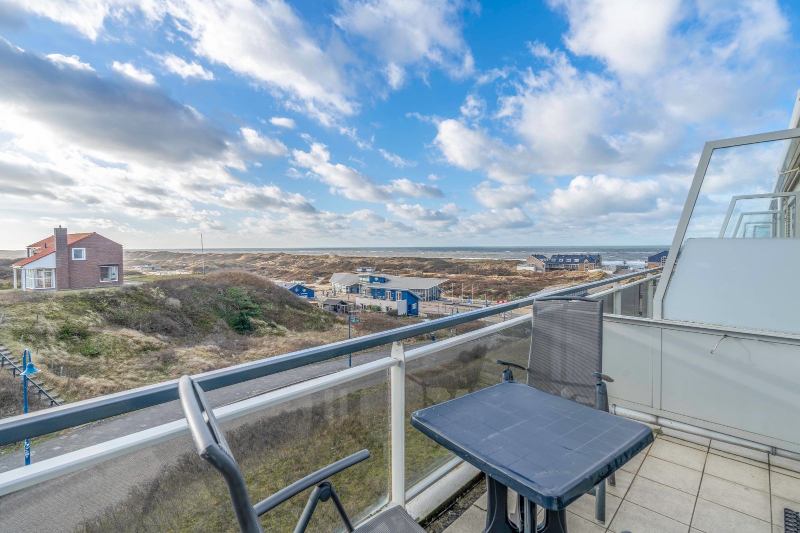 Balkon mit herrlichem Meerblick im Apartment Juliana 142 Island and Sea View, De Koog, Texel.
