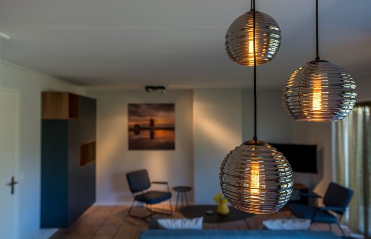 Sfeervolle verlichting in vakantiehuisje in De Koog, Texel, Waddeneilanden.