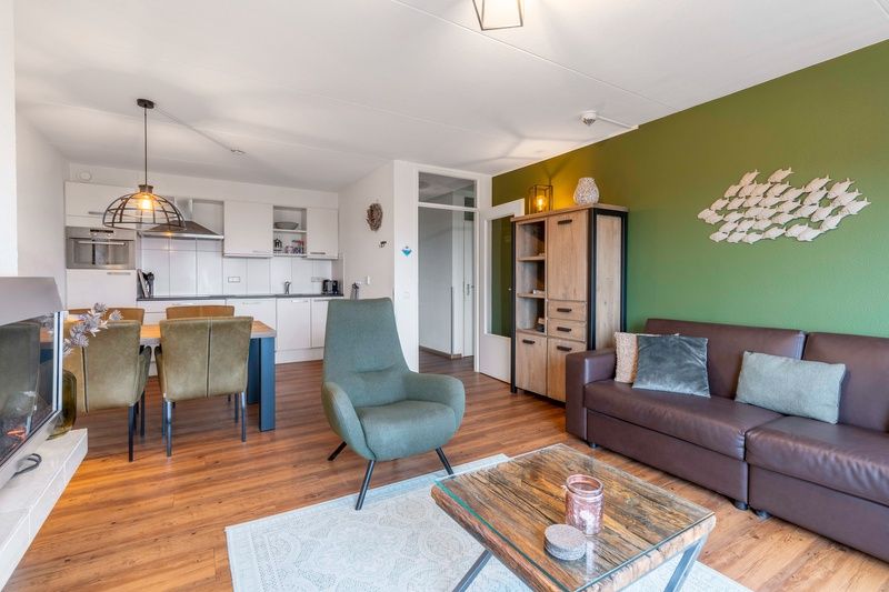 Open keuken en eetruimte in Appartement Juliana 166 Zeezicht, De Koog, Texel.