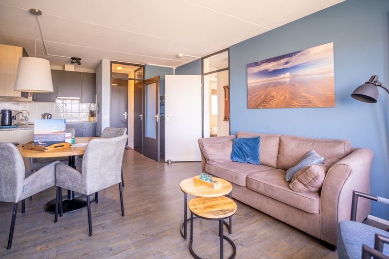 Open keuken en eetgedeelte in Appartement Juliana 156 Zeezicht, De Koog, Texel, ideaal voor gezellige maaltijden.