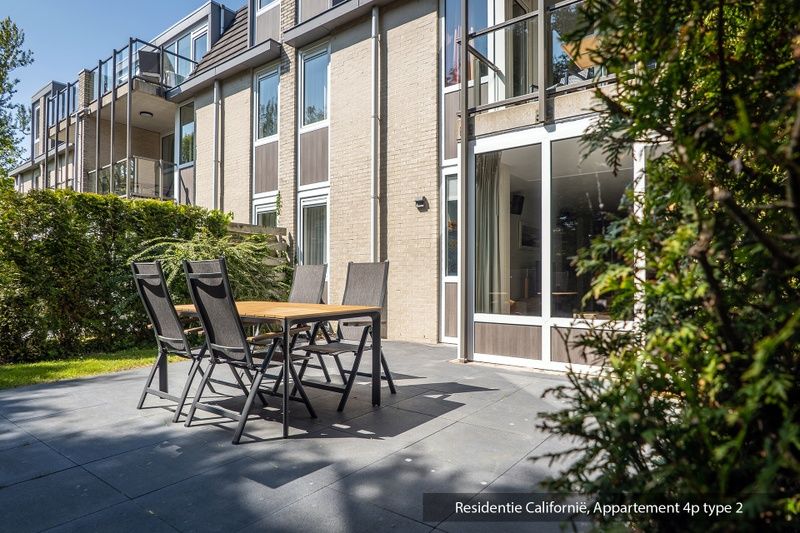 Moderne keuken in Type 2 vakantiewoning, De Koog, Texel, Waddeneilanden.