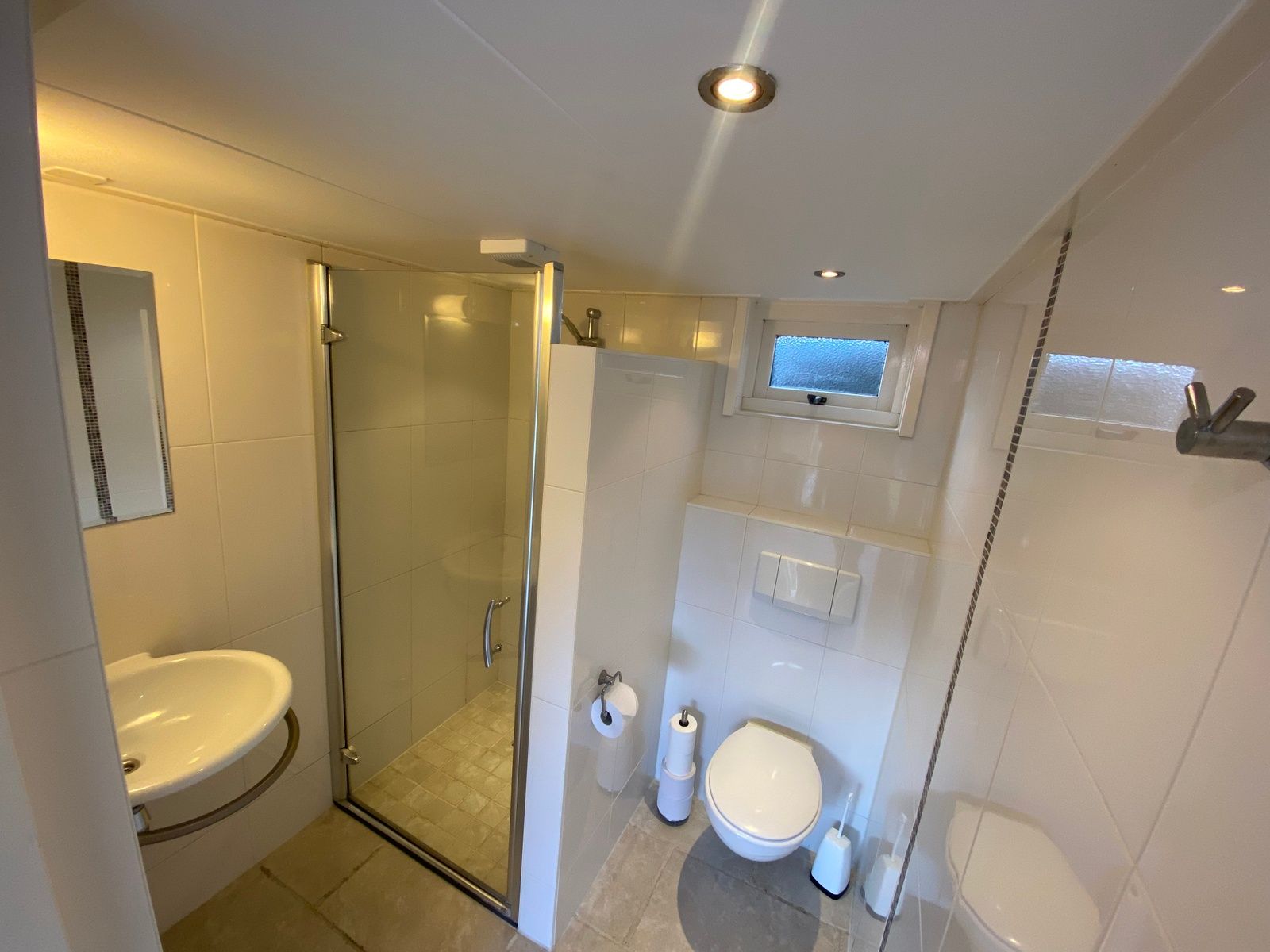 Gezellig zitje in de tuin van Studio Ooster - Brink 28, De Koog, Texel, vakantiehuis met privacy.