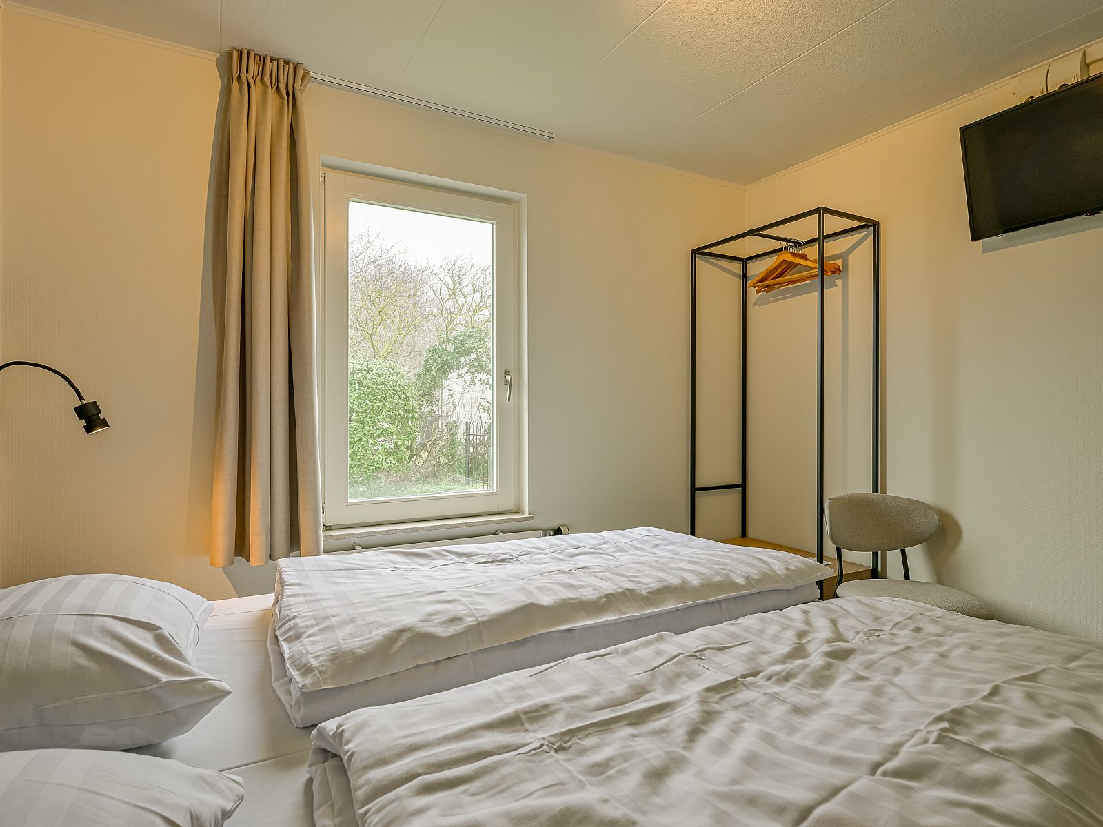 Guest house 010254 - Holiday property Texel - Vrijstaande woning in De Koog