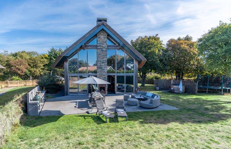 Vakantiehuisje in De Koog met ruime tuin en terras, ideaal gelegen op Texel, Waddeneilanden.