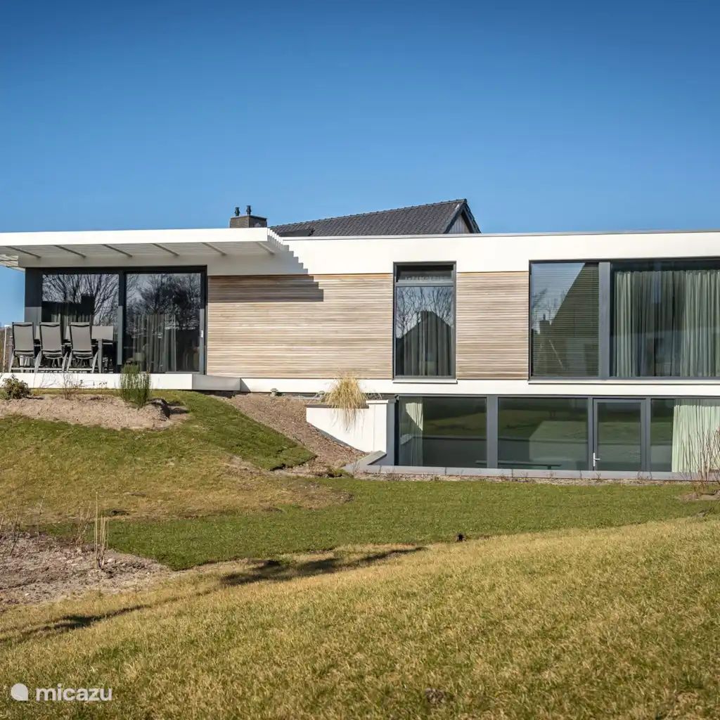 Unterkunft 0102737 - Ferienhaus Texel - Luxe villa met privé zwembad 1-6p