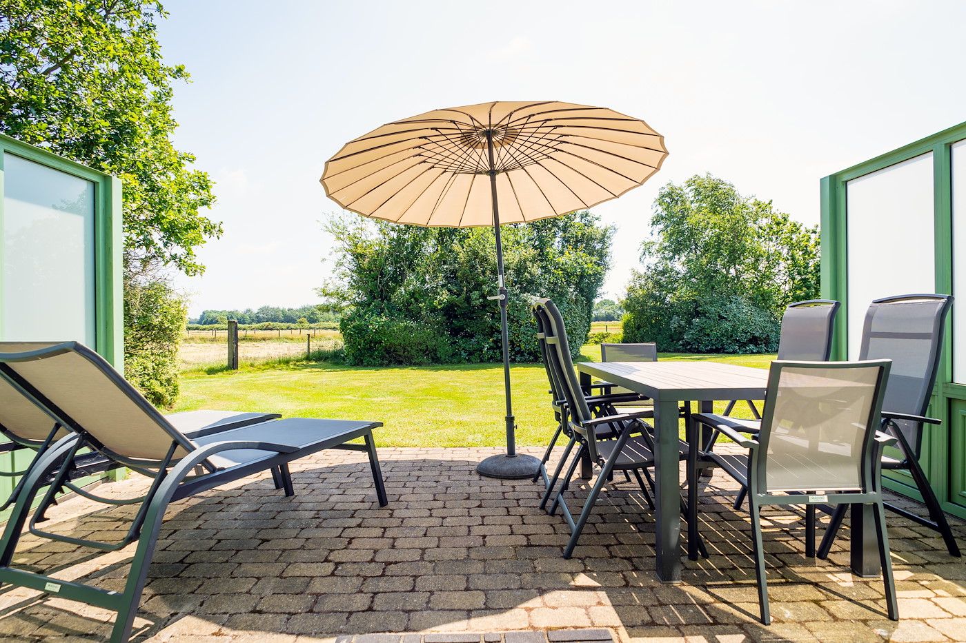 Guest house 0102966 - Holiday property Texel - Het Buitenhof villa 59 met serre
