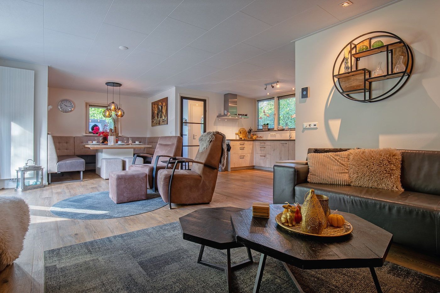 Helles Wohnzimmer in 48 - Witte Parel, Den Burg, Texel. Ideal fuer Entspannung auf den Watteninseln.