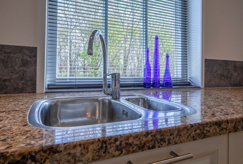 Stilvolle Kueche mit Aussicht im Apartment Boerderij Irene in Den Burg, Texel.