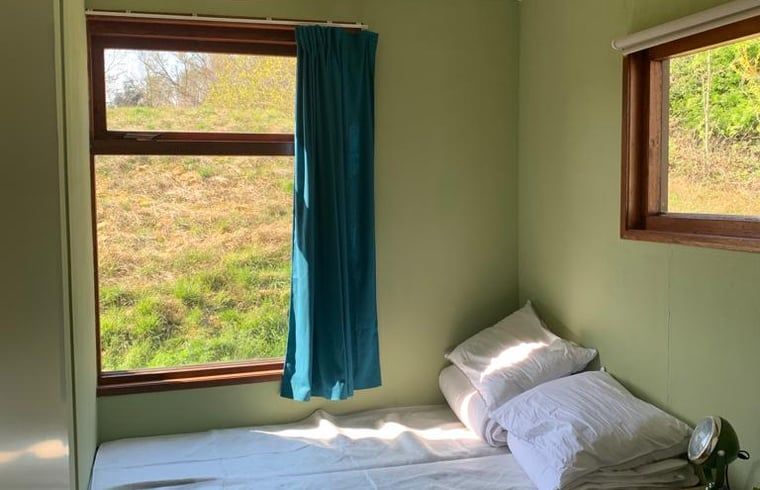 Second bedroom with view of nature in cottage in Den Hoorn, Texel, vacation home.