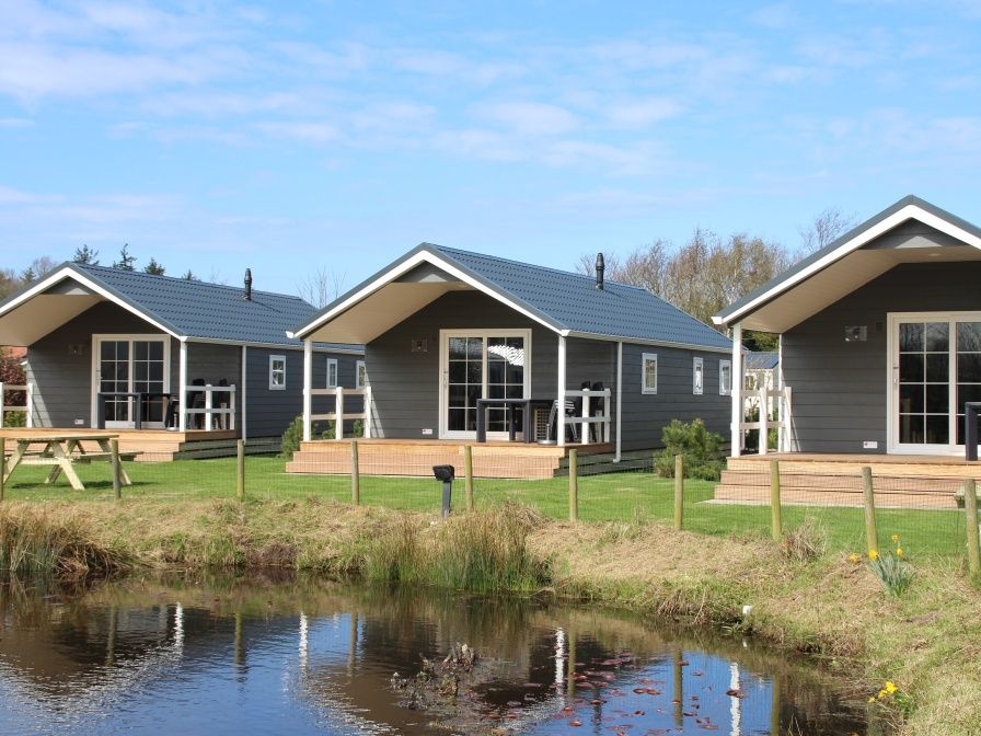 Lodge - 6 person vacation home in De Dennen, Texel overlooking water and nature.