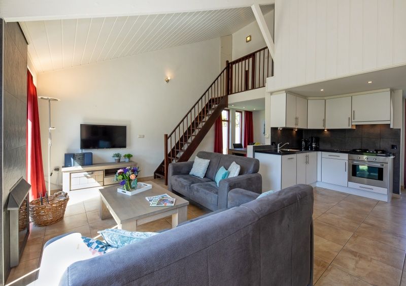 Open kitchen in Holiday home Gortersmient 270, De Dennen, Texel with modern appliances.