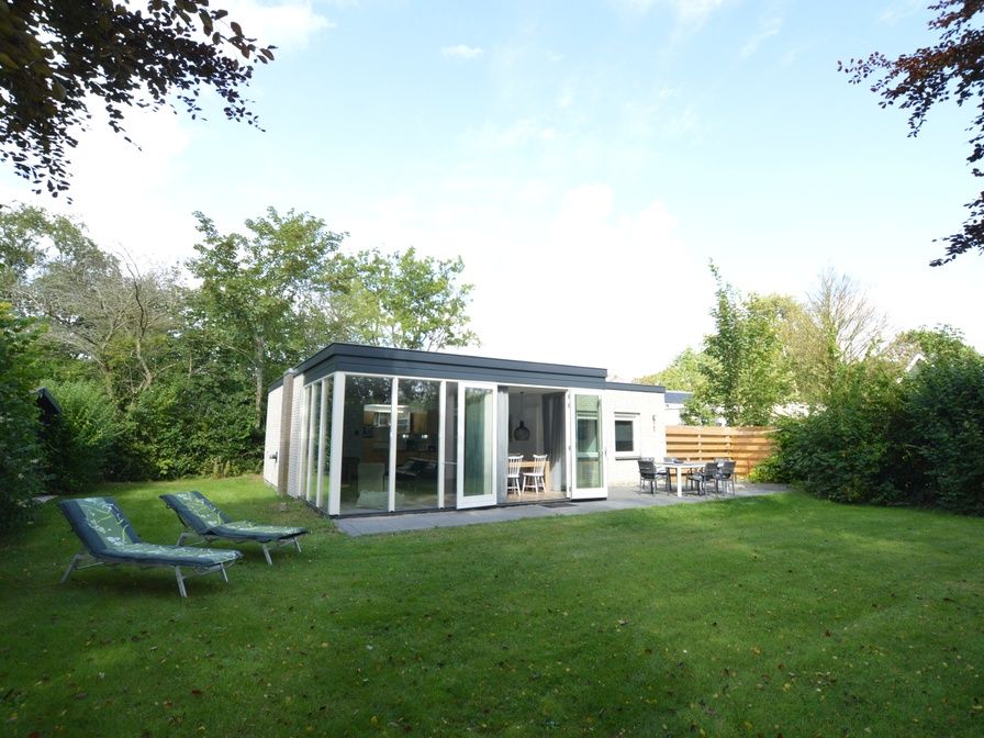 Tempelierweg 16 - de Brunaire Ferienhaus in De Dennen, Texel mit grossem Garten und Terrasse, ideal fuer Entspannung auf den Watteninseln.