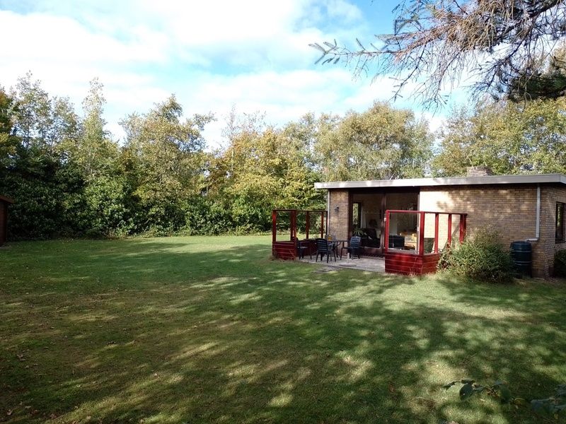 Bungalow 0790 mit grossem Garten im Bungalowpark 't Hoogelandt, De Dennen, Texel.