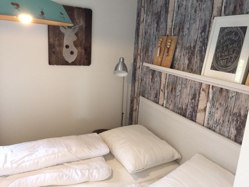 Guest house 0113237 - Holiday property Texel - Vakantiepark de Bremakker - Chalet op Texel - Weideveld 80