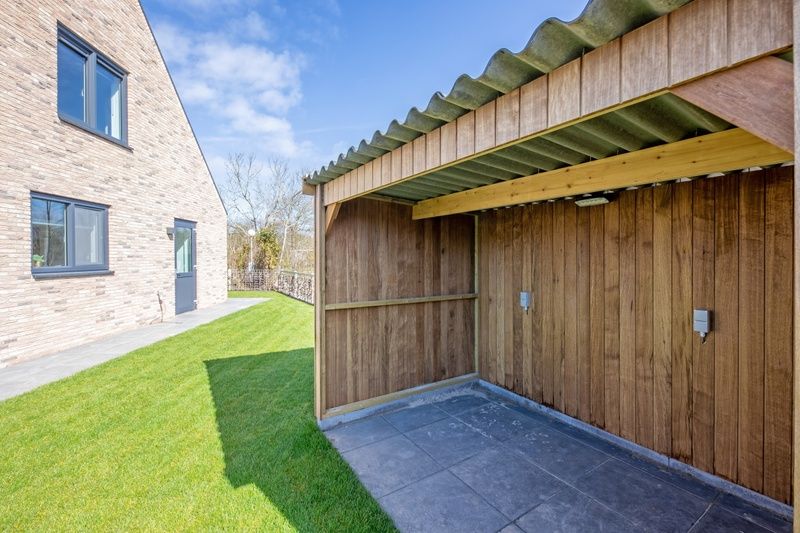Praktischer Stauraum neben dem Ferienhaus im Bungalowpark 't Luwe Land in De Dennen, Texel.