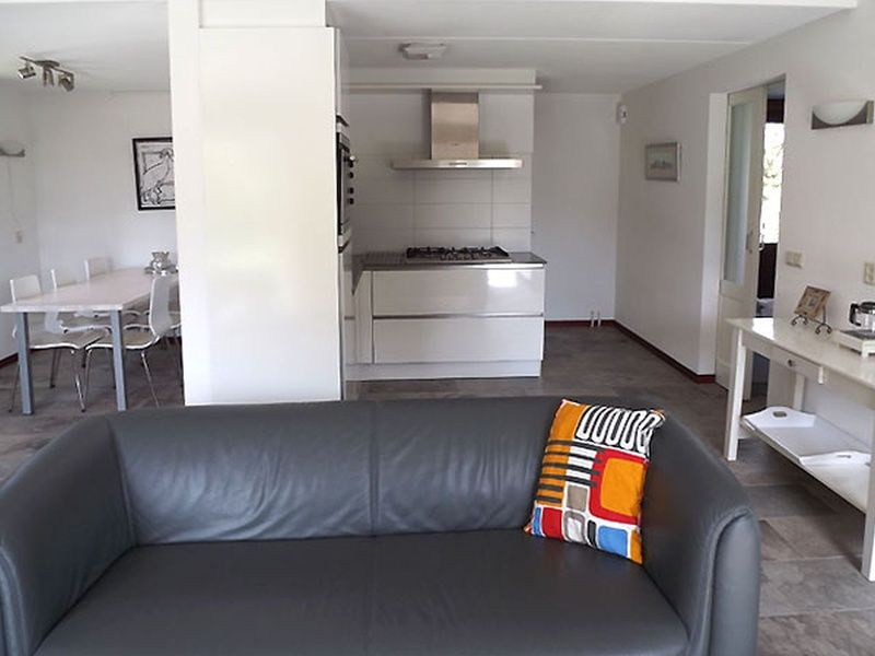 Zweites Schlafzimmer im Ferienhaus Gortersmient 326, Texel, mit zwei Einzelbetten und einer hellen Atmosphaere.