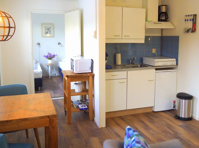 Vollstaendig ausgestattete Kueche im Ferienhaus Duinpieper, De Dennen, Texel.