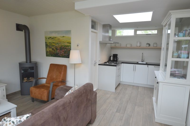 Moderne keuken in Tempelierweg - Kogermient 11, vakantiehuis De Dennen, Texel.