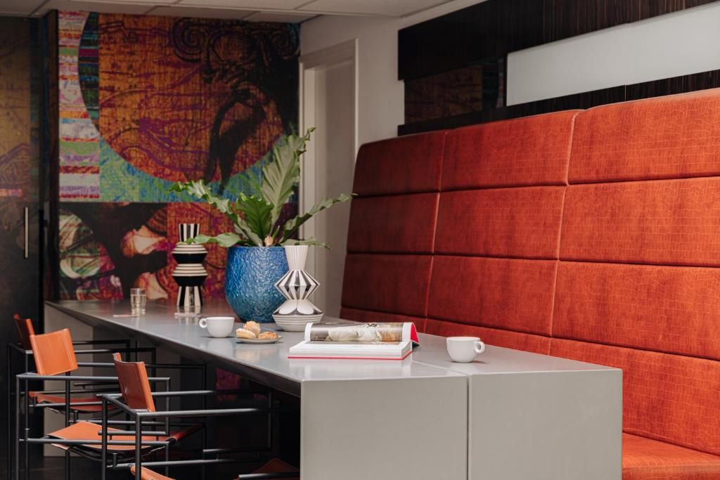 Gezellige zithoek in Designhotel Maastricht, vakantieappartement in Zuid Limburg.