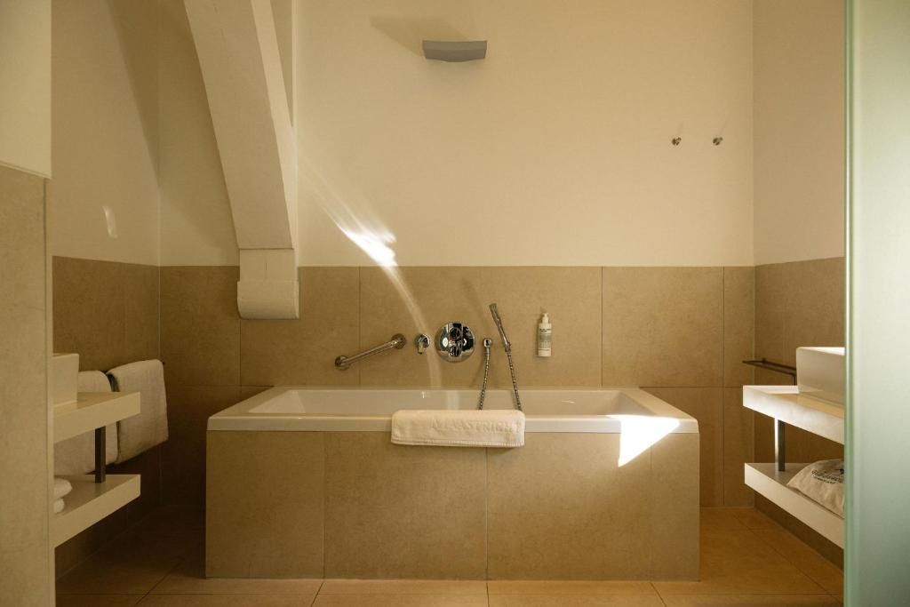 Guest house 013922 - Apartment Zuid Limburg - Kruisherenhotel Maastricht