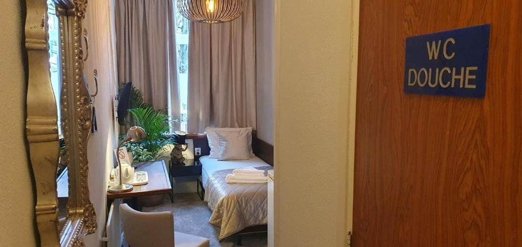 Gemuetliches Einzelzimmer im Hotel Orion, Ferienwohnung in Rotterdam, Suedholland mit Aussicht.