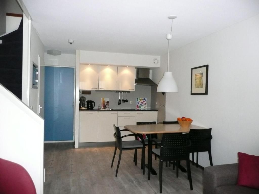 Kueche in Kaapshoff 32, Hollum, Ameland, komplett ausgestattet zum Kochen.