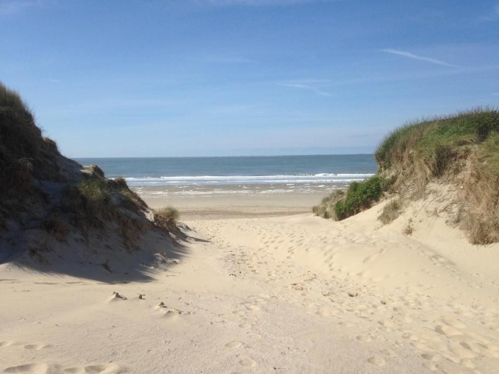 Strand von Ameland, bei Kaapshoff 32, Hollum, ideal fuer Spaziergaenge.